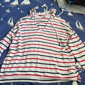 Vineyard vines sweatshirt